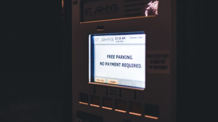 Konto bankowe zero złotych: Jak wybrać najlepsze darmowe konto osobiste i unikać ukrytych opłat?