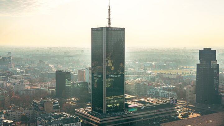 Jak zbudować portfel inwestycyjny oparty na ESG (Environmental, Social, Governance) w Polsce? Przewodnik po zrównoważonych inwestycjach.