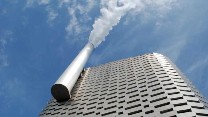 Program 'Czyste Powietrze’ dla beneficjentów: Jak uzyskać dofinansowanie do wymiany pieca i termomodernizacji budynku?