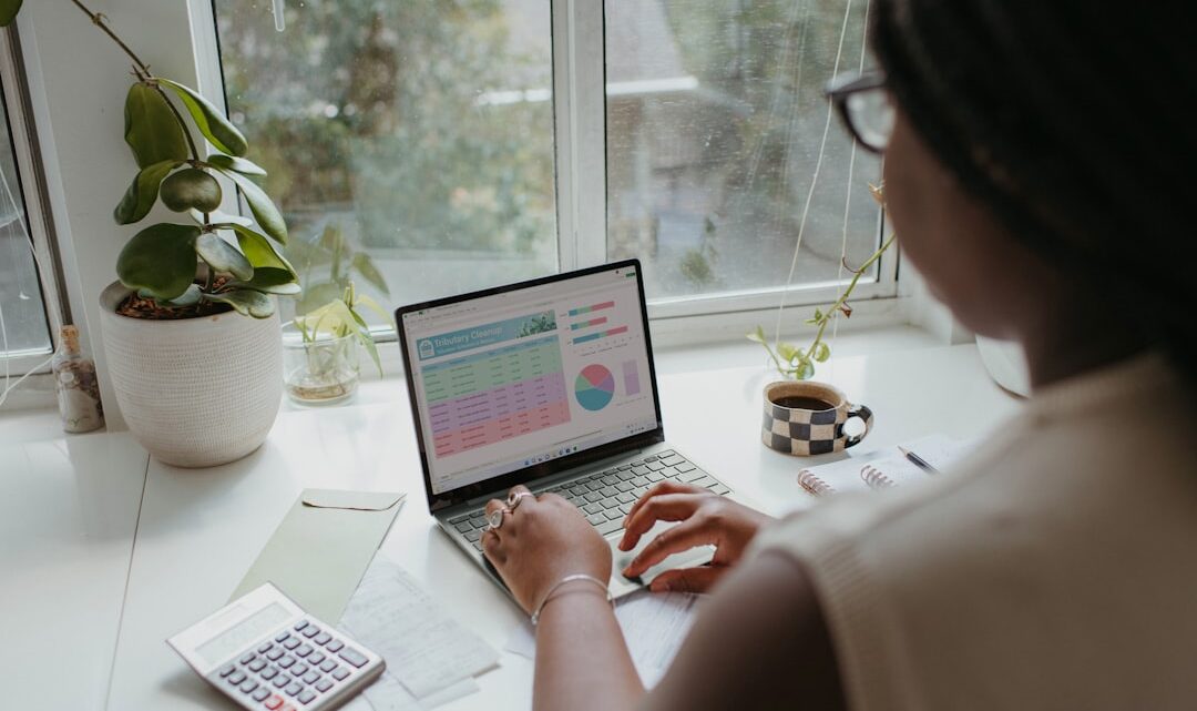 Zarządzanie finansami przy budowaniu marki osobistej i w freelancingu: Inwestycje w rozwój, marketing i narzędzia a bieżący budżet.