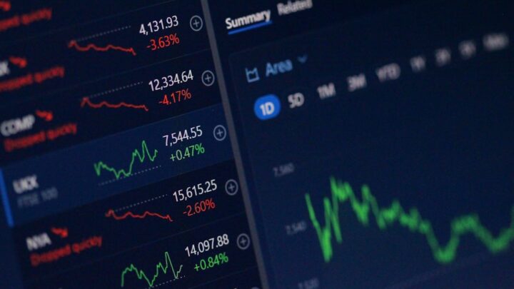 Inwestowanie w spółki z sektora Cyberbezpieczeństwa w Polsce i na świecie: Analiza trendów rynkowych, perspektywy wzrostu i jak wybrać obiecujące akcje lub fundusze ETF?