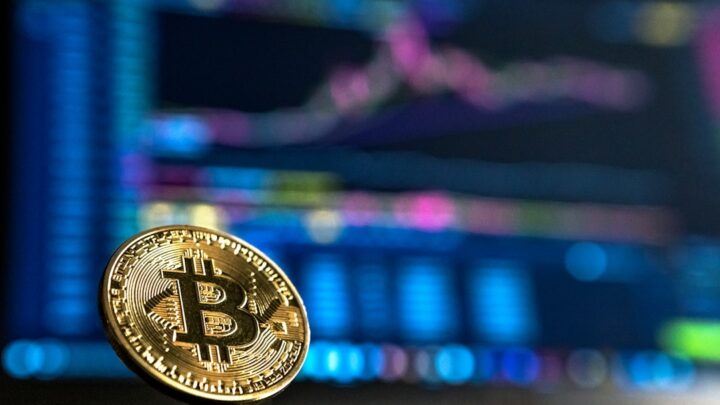 Jak rozliczyć kryptowaluty nabyte w ramach Airdropów, Stakingu i DeFi w Polsce? Praktyczny przewodnik po podatkach od niestandardowych źródeł krypto-dochodów.