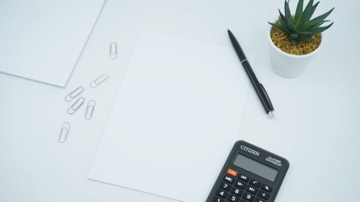 Jak rozliczyć podatek od zysków z inwestycji w zagraniczne fundusze typu ETF akumulujące dywidendy? Praktyczny przewodnik po formularzu PIT-38.
