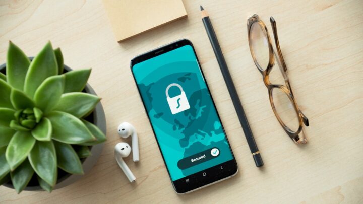Zarządzanie prywatnością finansową w erze Big Data: Jak chronić swoje dane bankowe i transakcyjne przed gromadzeniem, analizą i komercjalizacją przez firmy fintech i reklamodawców?