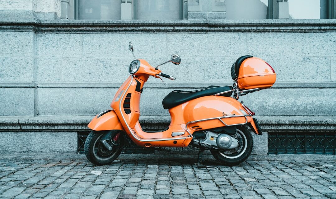 Optymalizacja kosztów zakupu i utrzymania motocykla lub skutera w Polsce: ubezpieczenia, serwis, finansowanie i sezonowe oszczędności.