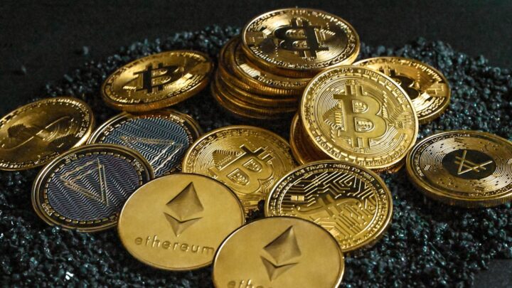 Strategie minimalizacji opłat transakcyjnych w kryptowalutach: Jak bezpiecznie i tanio przenosić aktywa między giełdami i portfelami?