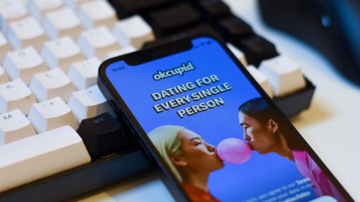 Finanse randkowe w cyfrowej erze: Budżet i bezpieczeństwo