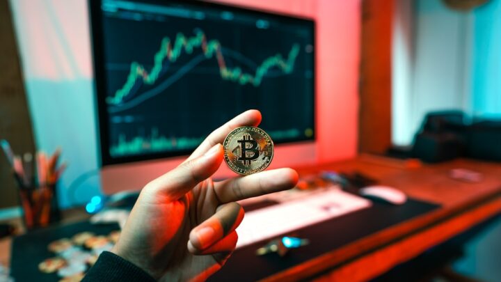 Manipulacje rynkowe i insider trading: Jak chronić inwestycje?