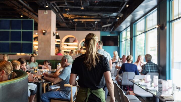 Finanse w gastronomii: zarządzaj kosztami, zwiększaj marże