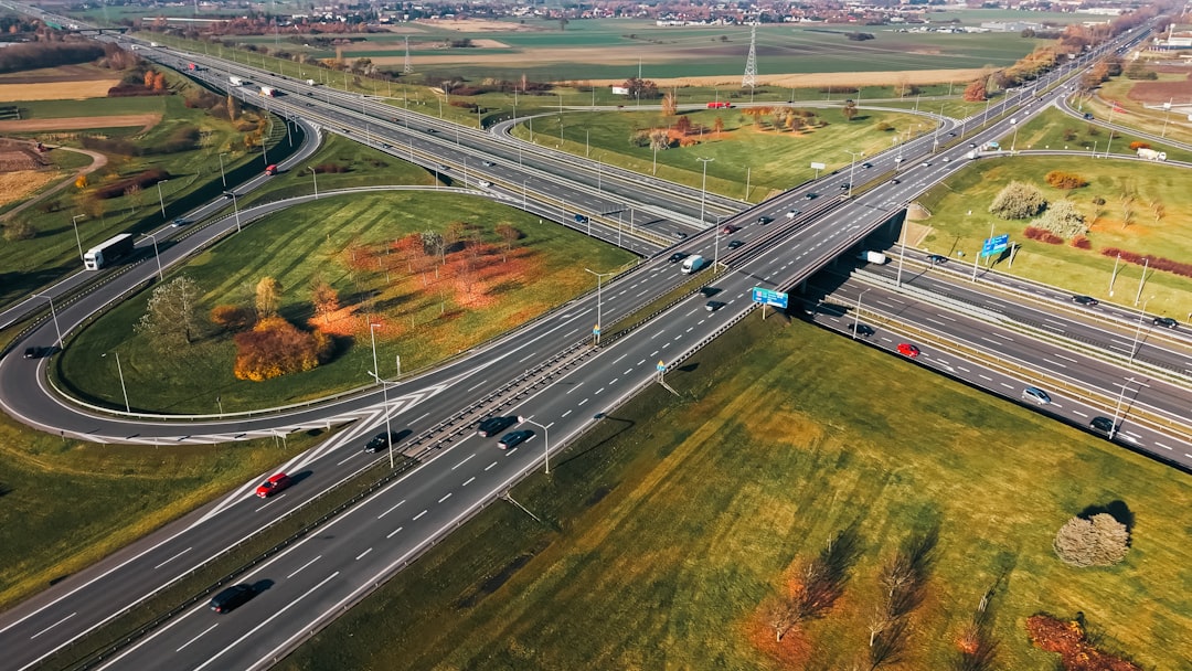 Portfel akcji infrastrukturalnych: Jak zbudować i zarządzać?